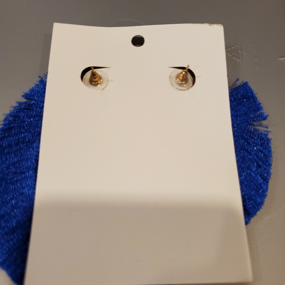 Earrings - Picture 4 of 4